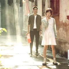 阳台上 - w1oUaYoCGkBxRZgRmRU8fW4M3ZZ.jpg