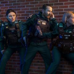 警之光 - kjFoqKiR155jQn77bBkwBD3zjvO.jpg