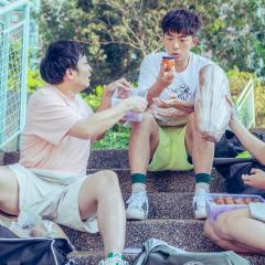 阖家辣 - iFL4QQWL2An8cMF2QFvV6hwV4rJ.jpg