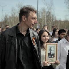 反对普京的无名先生 - 2UKC0hqrYbbwo4BVOg360blC4Rz.jpg