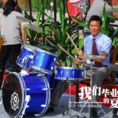 我们毕业的夏天 - 88c09f355929883.jpg
