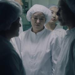 亲密背叛 - tnU4Dro3mwiDWn0G9Rzi9eElzTS.jpg