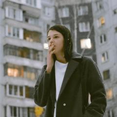 格尔达 - lzMKzKKfpKcOa5CyV5hqQe6hxpy.jpg